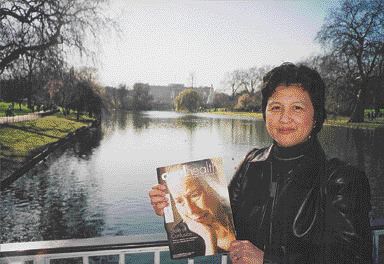Dr. Claribel Floreta of Vancouver, BC, took Oral Health to St. James Park and Buckingham Palace in the spring of '05.
