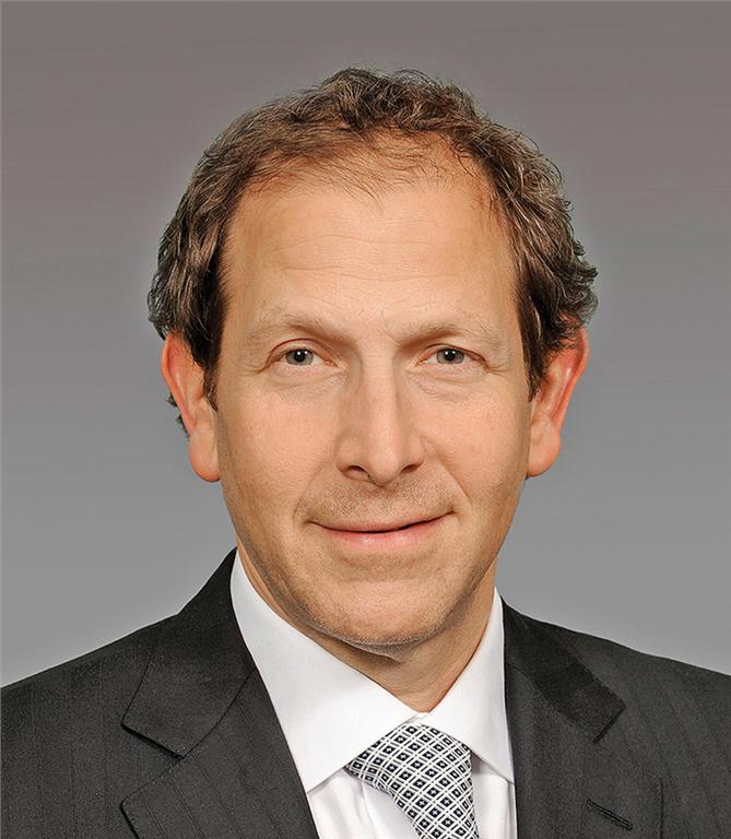 Dr. Steve Cohen is the on-staff Endodontist at Sunnybrook Health Sciences Centre, Department of Dentistry, is a Dental Advisor for CDPA (Canadian Dental Protective Association), and maintains a private practice limited to Endodontics in Mississauga, Ontario.