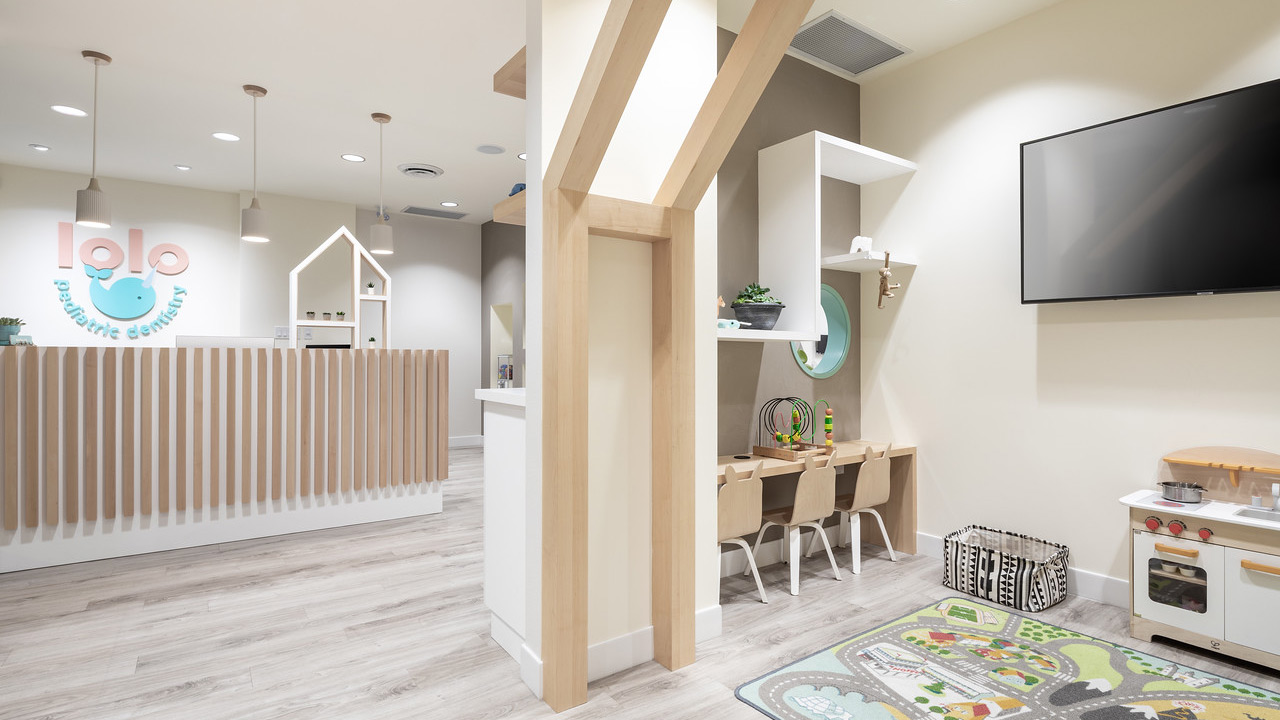 LoLo-Pediatric-Dental-Kids-Playroom_Reception alternate text for this image