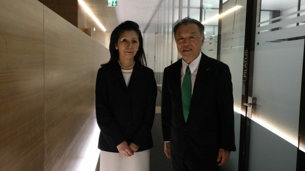 Mrs. Makiko Nakao, President of Foundation Nakao (left), and Mr. Makoto Nakao, former Chairman of GC Corporation (right)