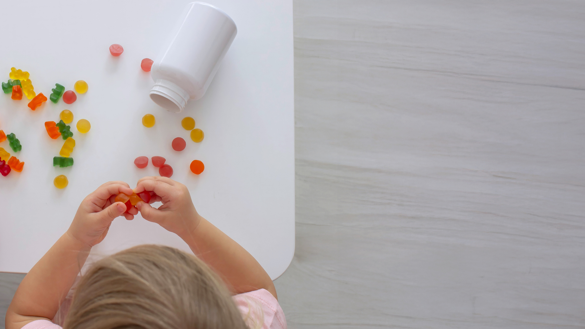 Unlike toothpaste with fluoride or fluoride rinses, these products are swallowed and ingested by infants and toddlers, says the FDA. (iStock)